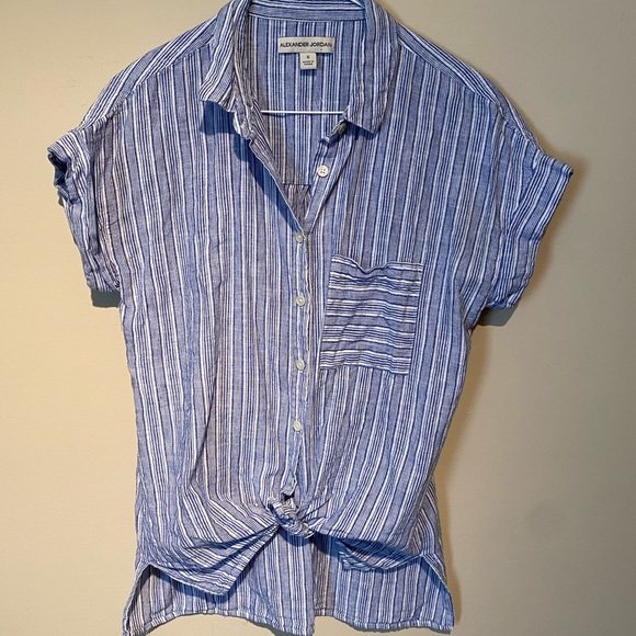 Alexander Jordan Tops - 🌼 5 for $15 🌼 Short-sleeves denim/linen button-down (Sz S)